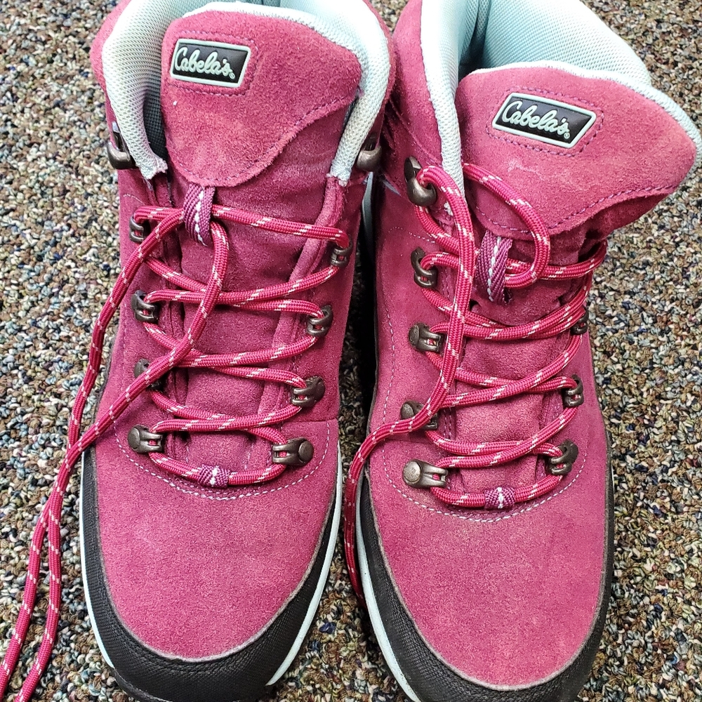 Brand new 8.5 women cabelas